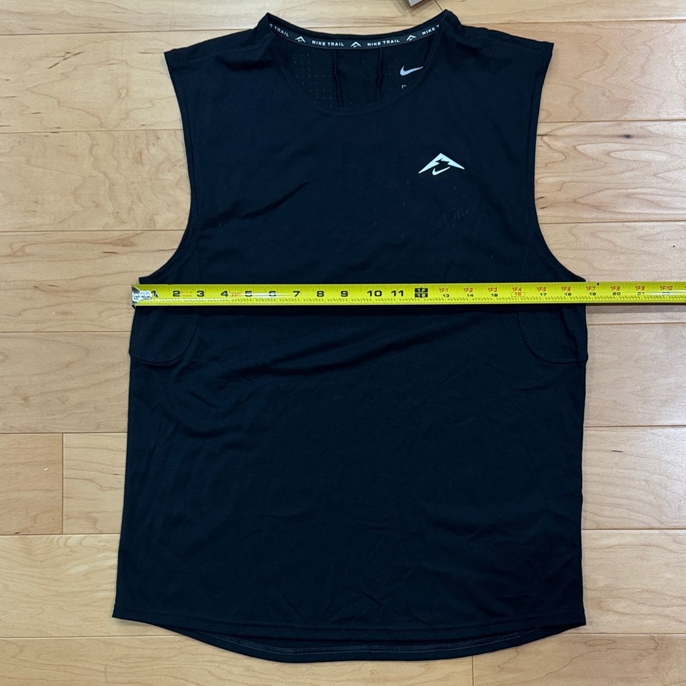 Nike Men's Black Trail Sleeveless/Tank Top - Small
